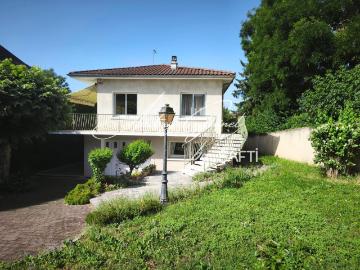 Maison 8 pièces 160 m²