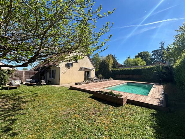 Maison 8 pièces 145 m²