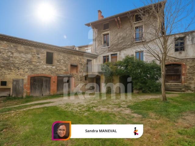 Maison 8 pièces 250 m²