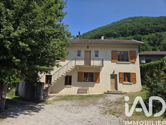 Maison 8 pièces 160 m²