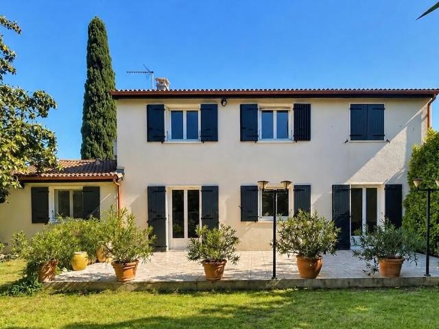 Maison 8 pièces 160 m²