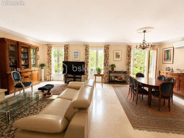 Maison 8 pièces 160 m²