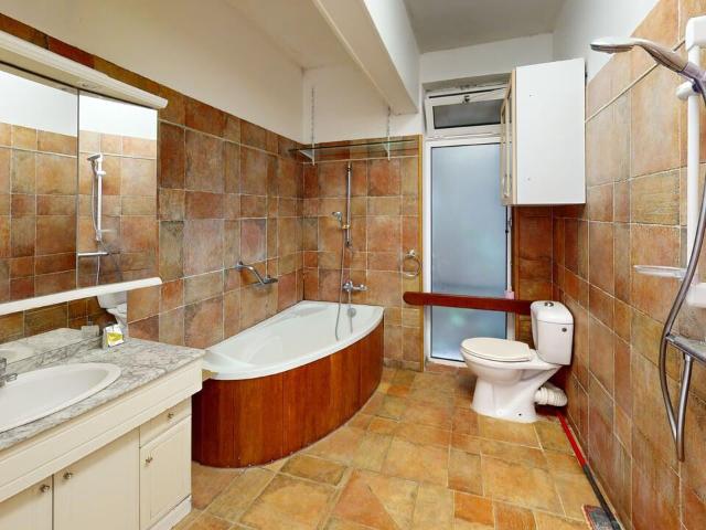 Maison 8 pièces, 160 m² à louer à Montpellier 34000