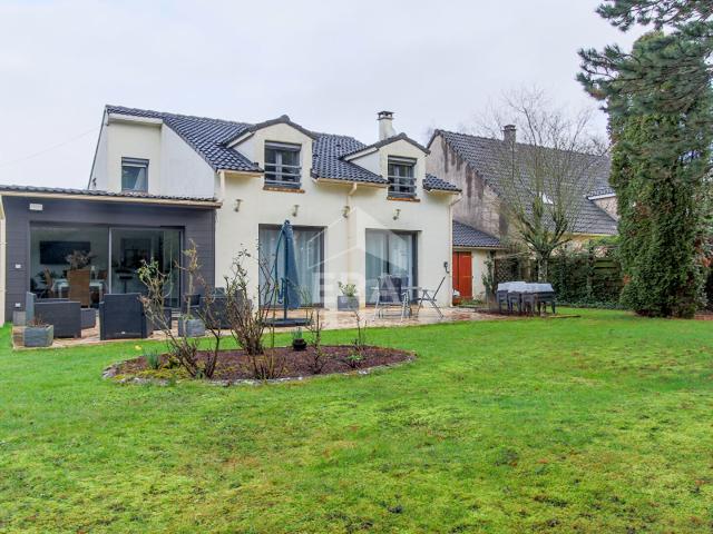 Maison 8 pièces 161 m²