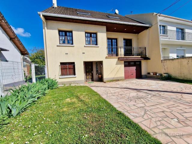 Maison 8 pièces 162 m²