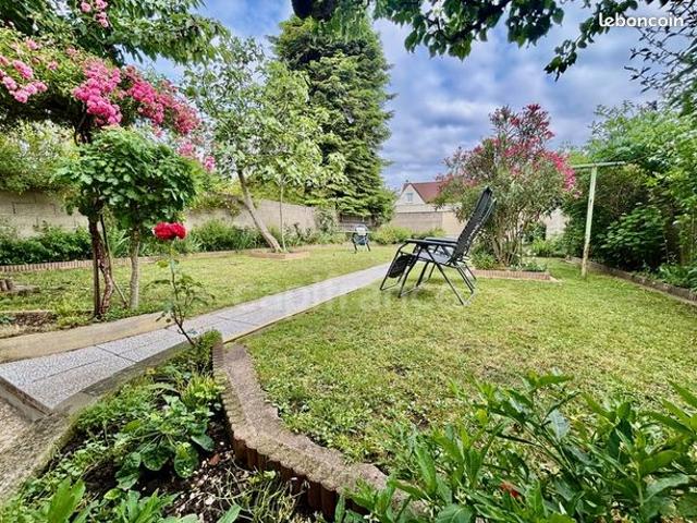 Maison 8 pièces 163 m²