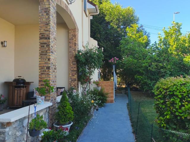 Maison 8 pièces 174 m²