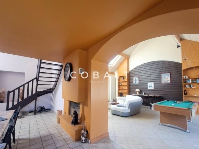 Maison 8 pièces 174 m²