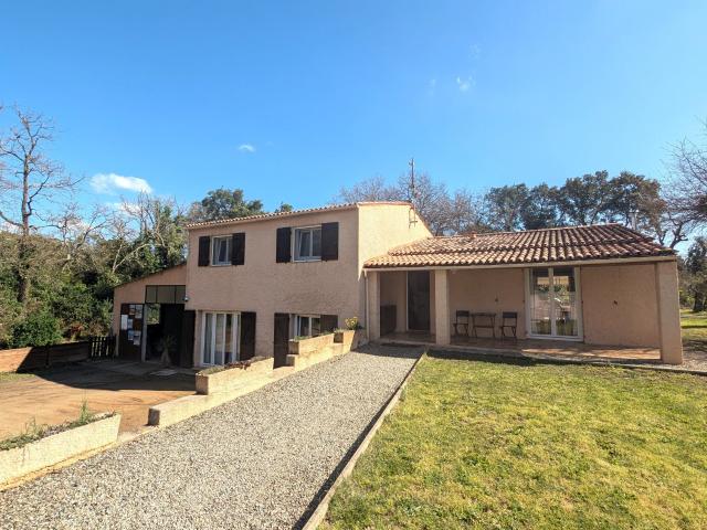 Maison 8 pièces 174 m²
