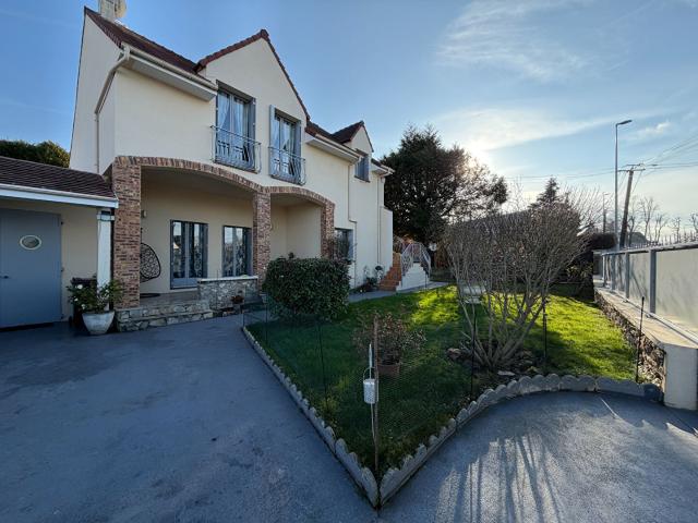 Maison 8 pièces 175 m²