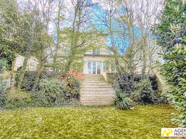 Maison 8 pièces 175 m²