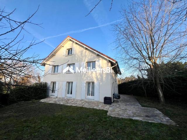 Maison 8 pièces 175 m²