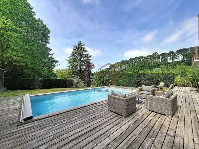 Maison 8 pièces 175 m²