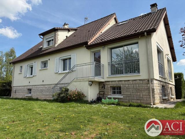 Maison 8 pièces 175 m²