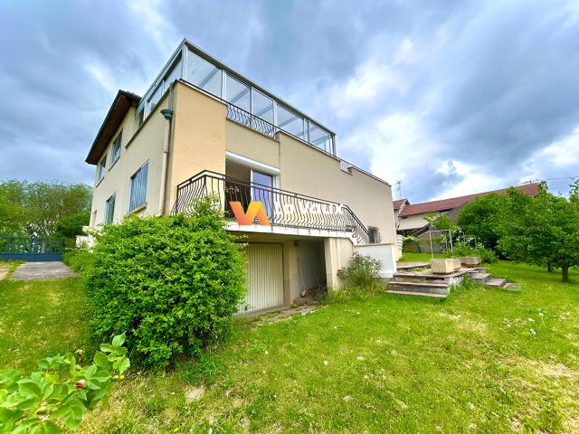 Maison 8 pièces 201 m²