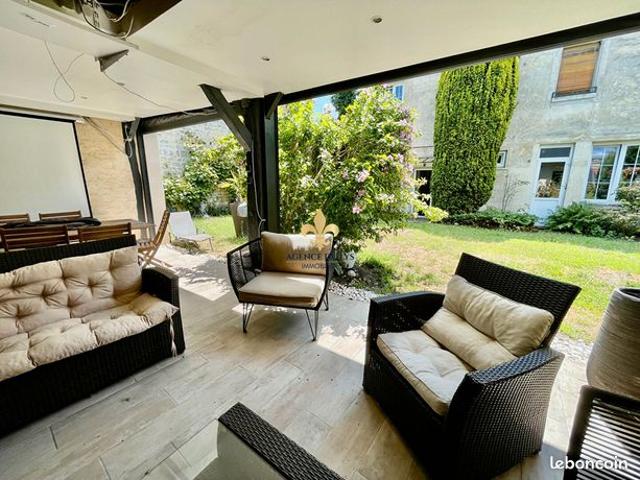 Maison 8 pièces 180 m²