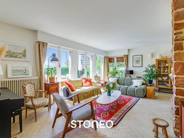 Maison 8 pièces 176 m²