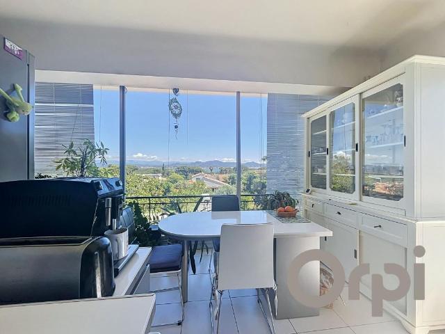 Maison 8 pièces 176 m²