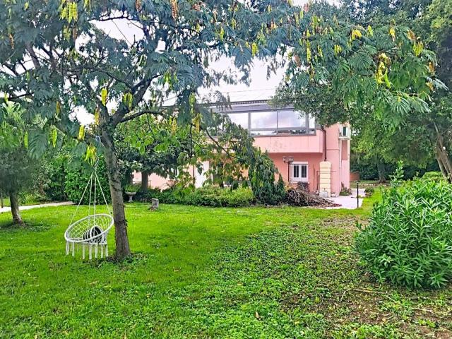 Maison 8 pièces 176 m²