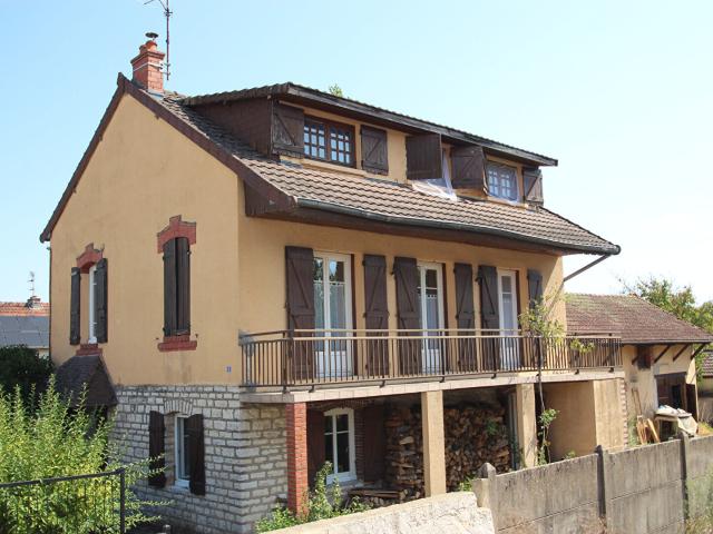 Maison 8 pièces 177 m²