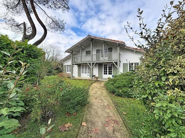 Maison 8 pièces 177 m²