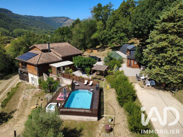 Maison 8 pièces 178 m²