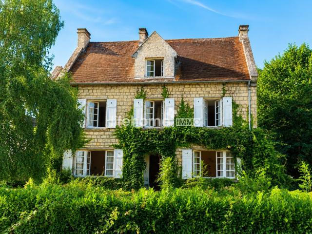 Maison 8 pièces 179 m²