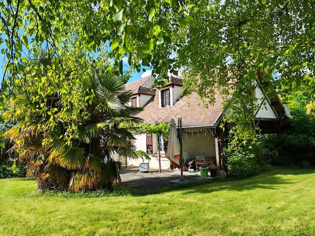 Maison 8 pièces 179 m²