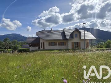 Maison 8 pièces 179 m²