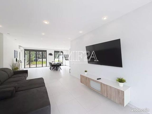 Maison 8 pièces 179 m²