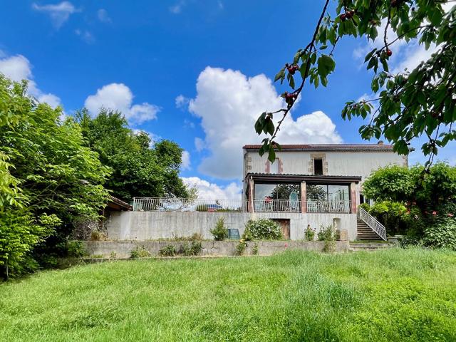 Maison 8 pièces 179 m²