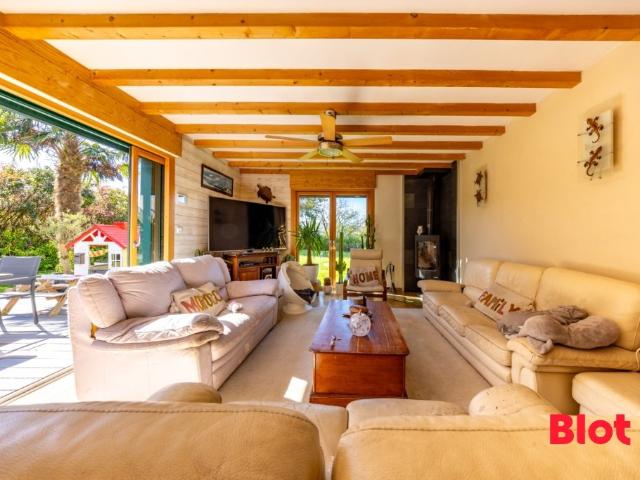 Maison 8 pièces 179 m²