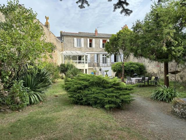 Maison 8 pièces 170 m²