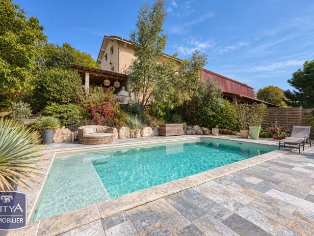 Maison 8 pièces 170 m²