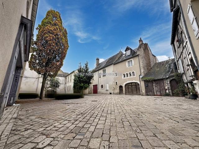 Maison 8 pièces 170 m²