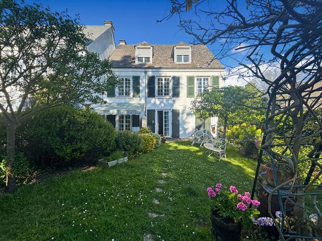 Maison 8 pièces 170 m²