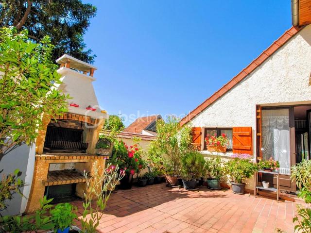 Maison 8 pièces 170 m²