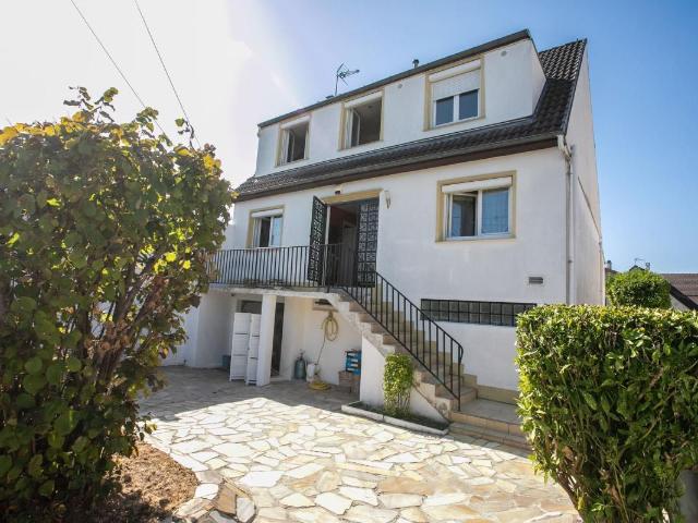 Maison 8 pièces 170 m²