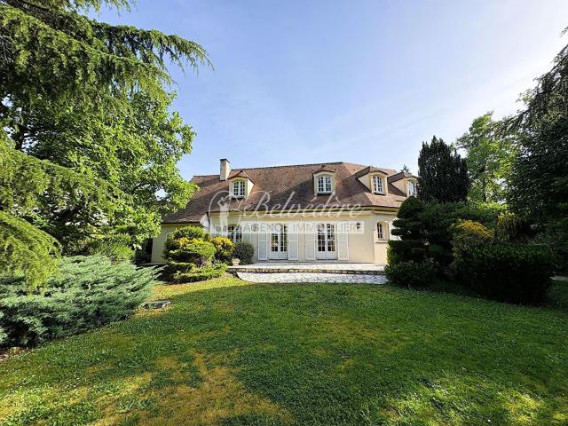 Maison 8 pièces 170 m²