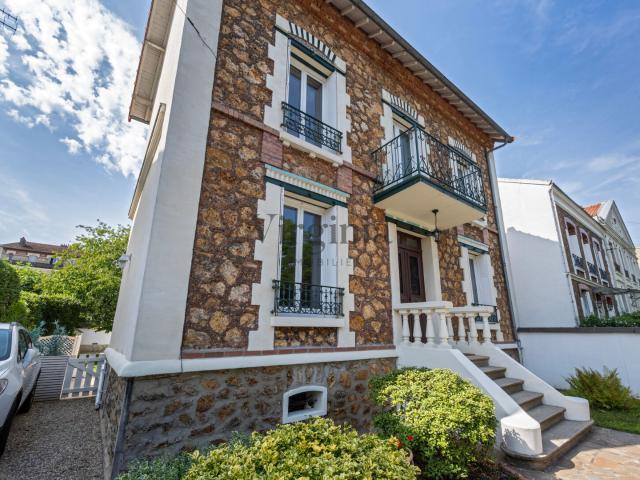 Maison 8 pièces 170 m²