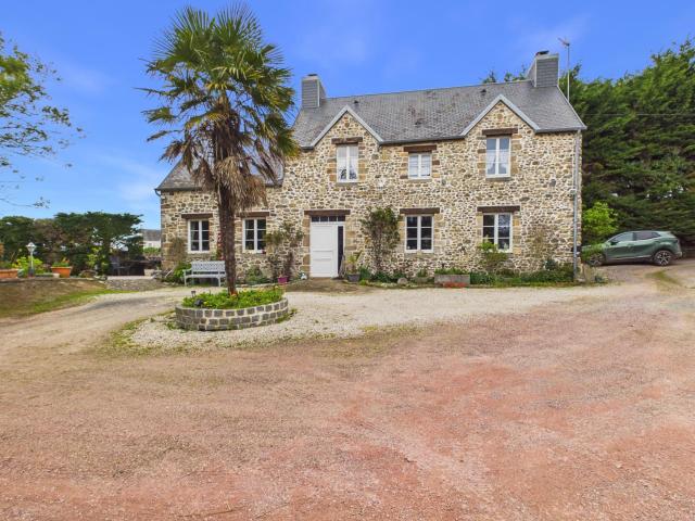 Maison 8 pièces 170 m²