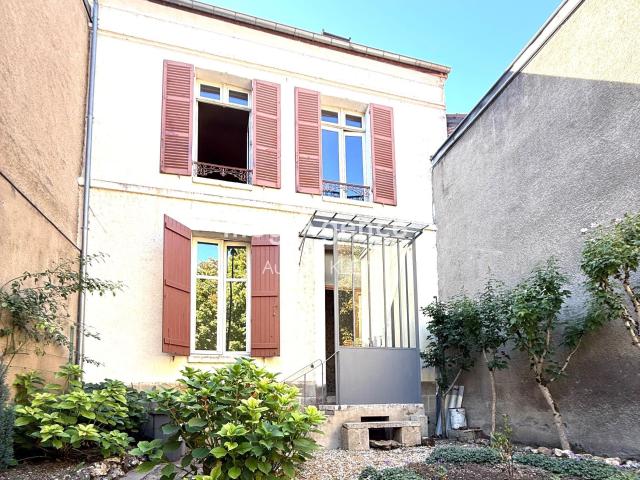 Maison 8 pièces 170 m²