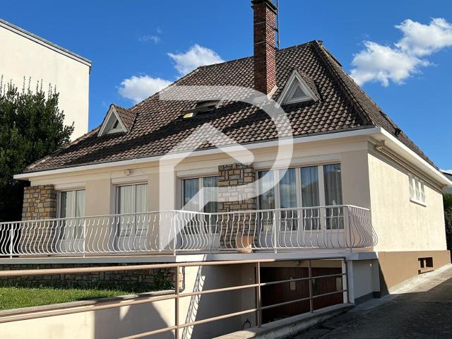 Maison 8 pièces 170 m²