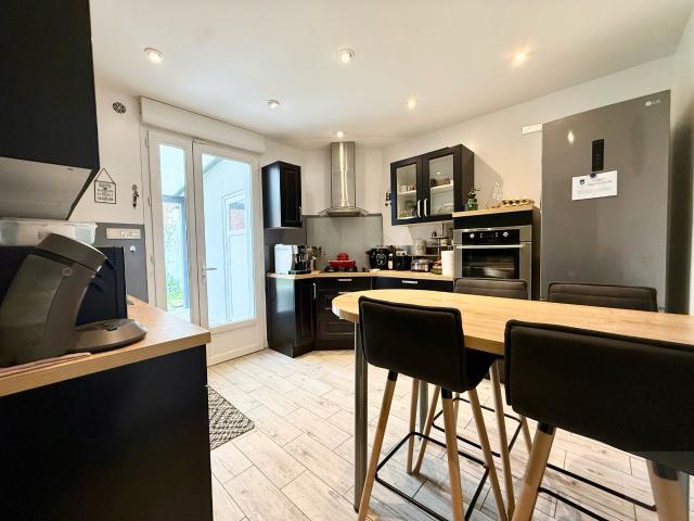 Maison 8 pièces 170 m²
