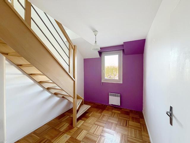 Maison 8 pièces, 170 m² à louer à Verneuil sur Seine 78480