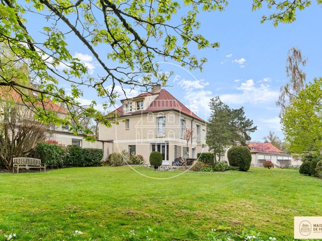 Maison 8 pièces 173 m²