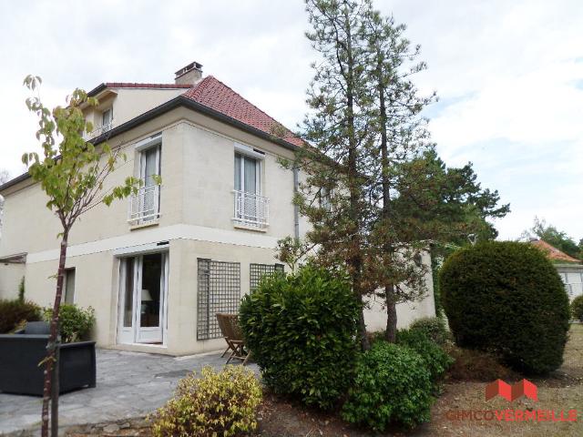 Maison 8 pièces 173 m²