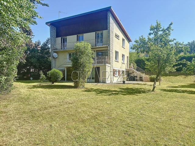 Maison 8 pièces 184 m²