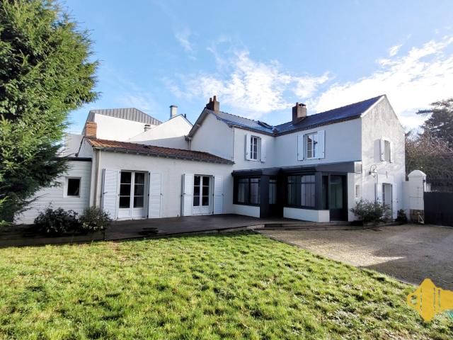 Maison 8 pièces 184 m²