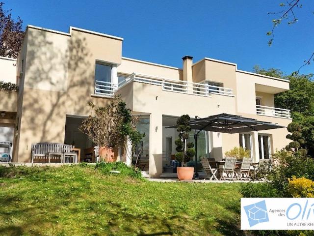 Maison 8 pièces 185 m²